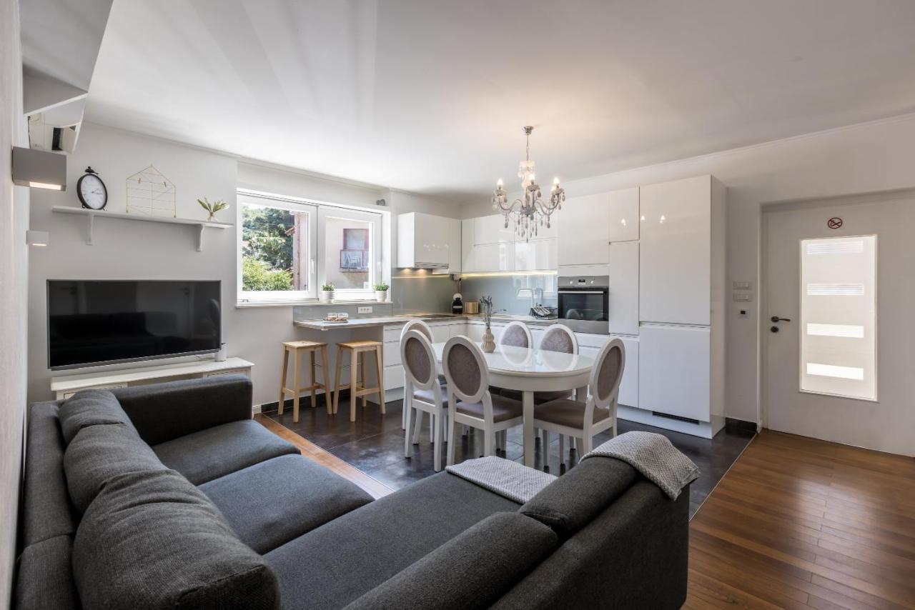 Central Park Apartment With Terrace Split Exterior foto